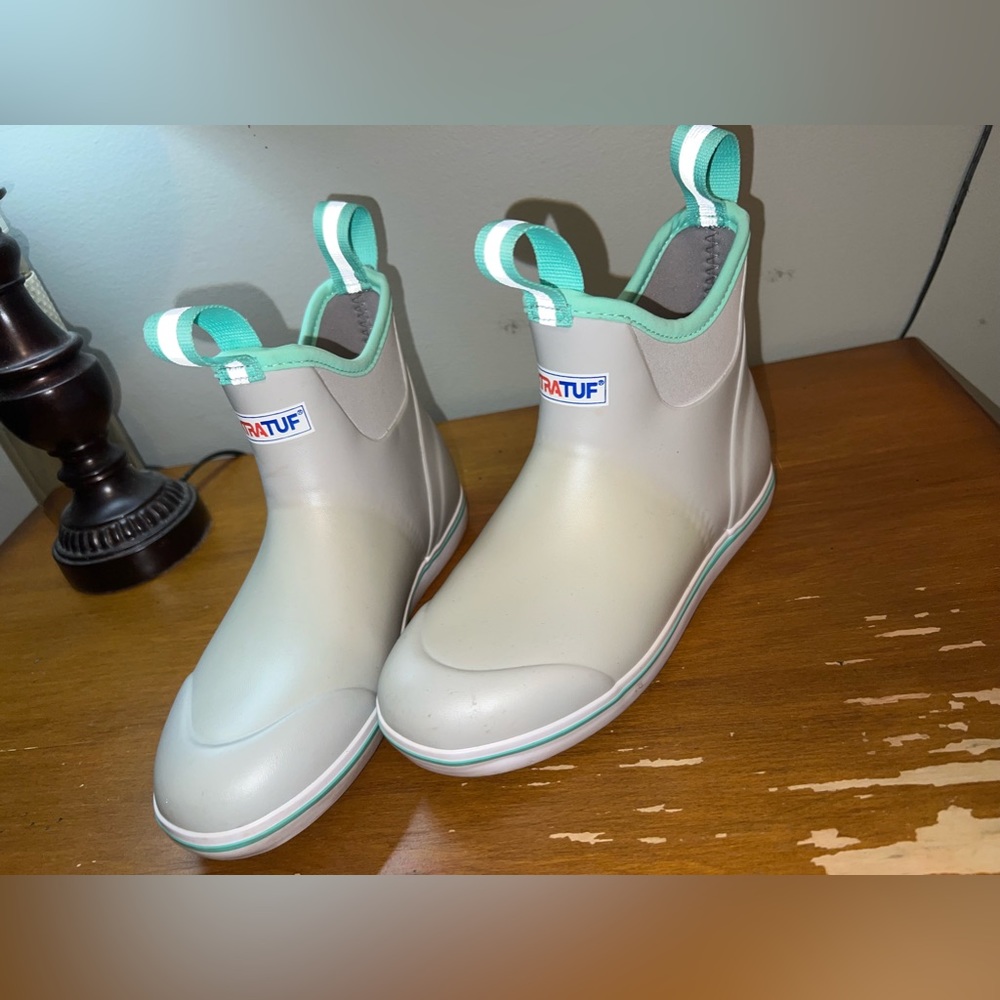 Womens xtratuf boots